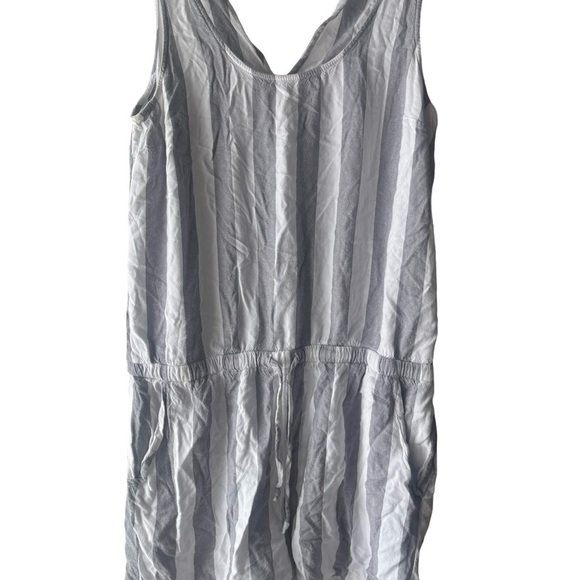 Banana Republic Sleeveless Romper - Picture 2 of 4